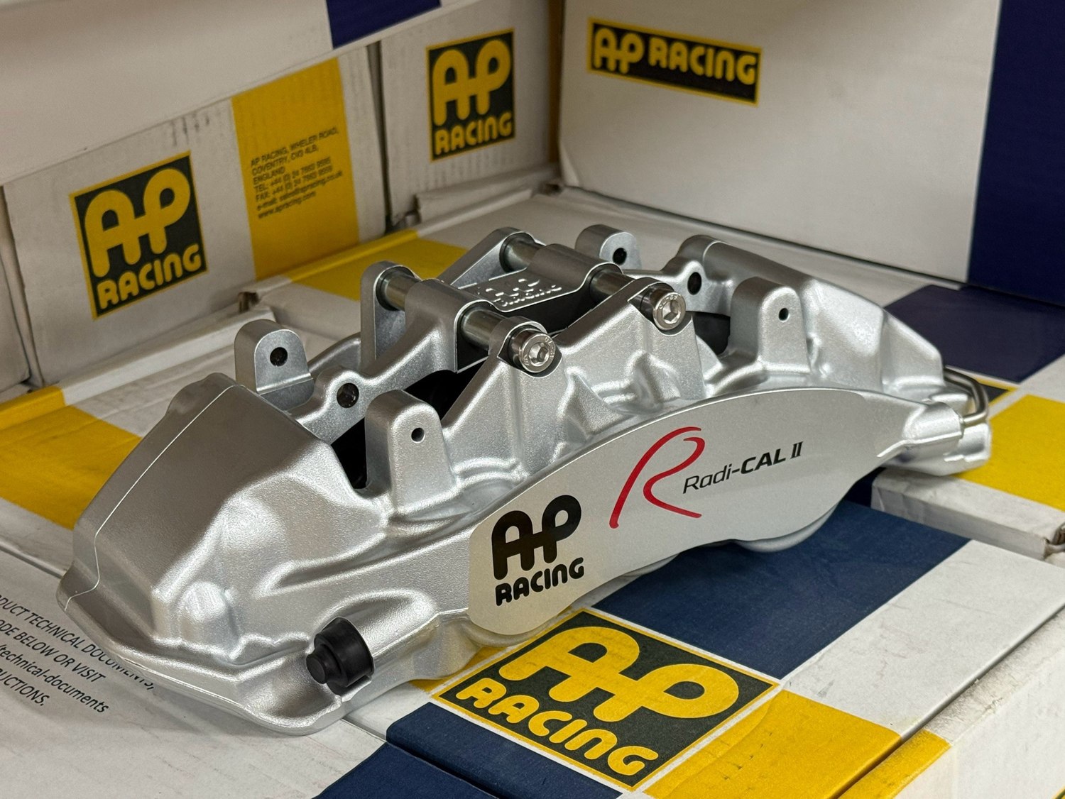 AP Racing AP 9560 六活塞卡鉗 · 4