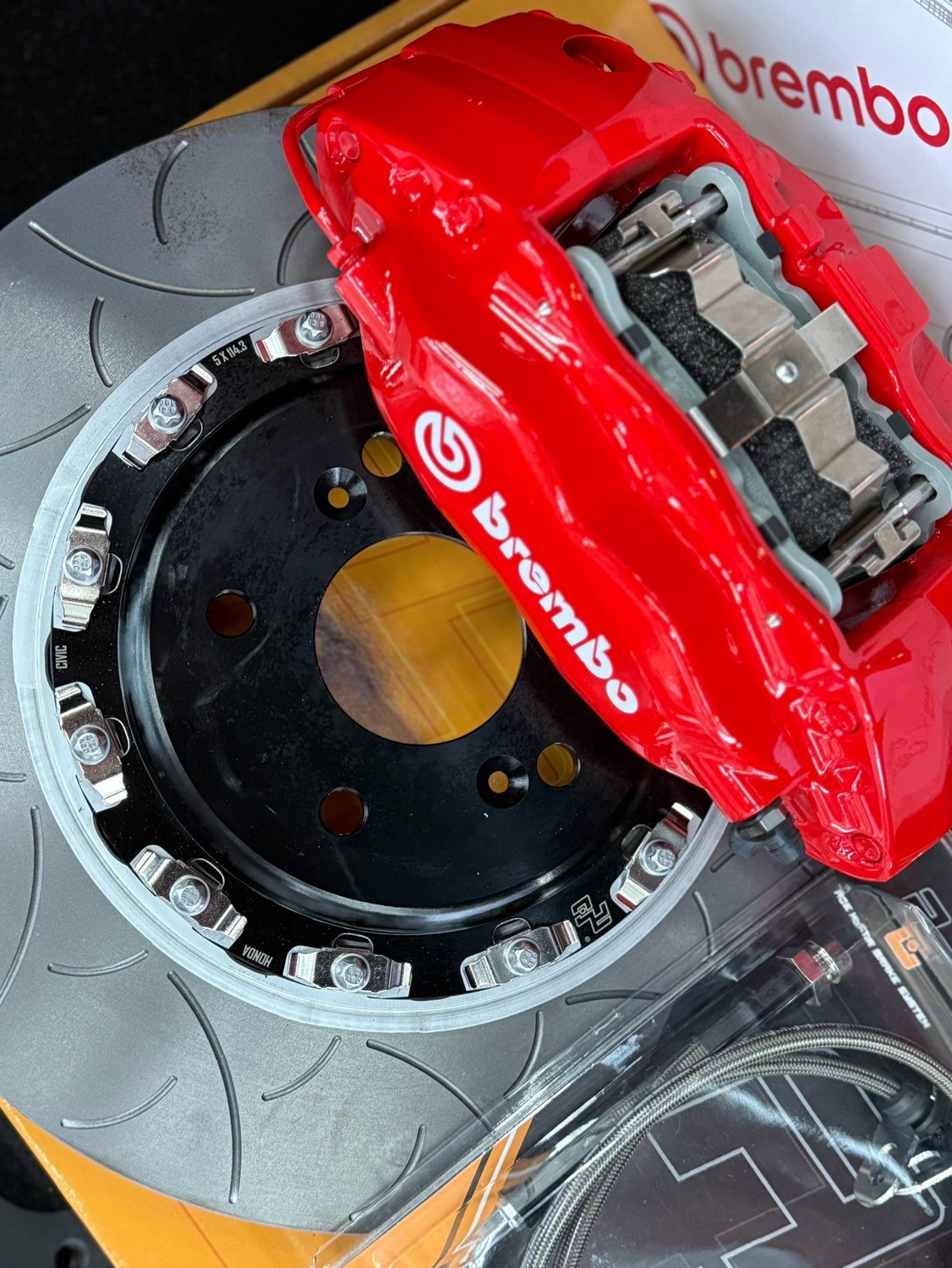 BREMBO OE F50 四活塞卡鉗 · 3