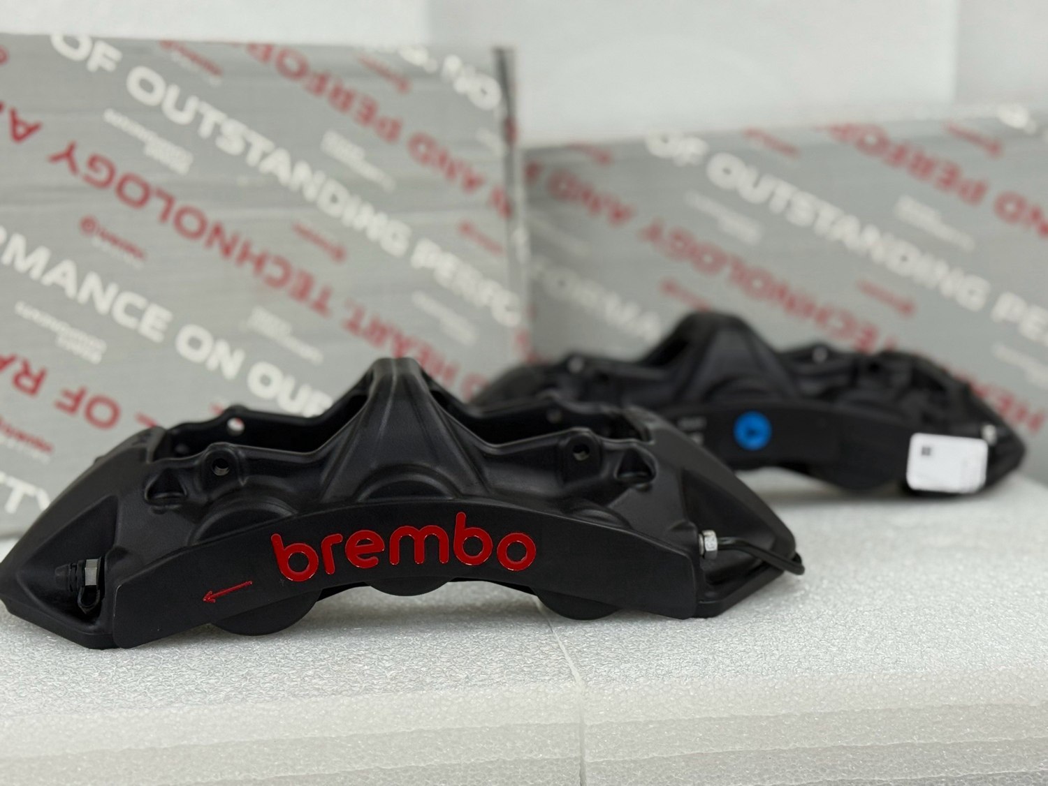BREMBO GTS 六活塞卡鉗 · 3