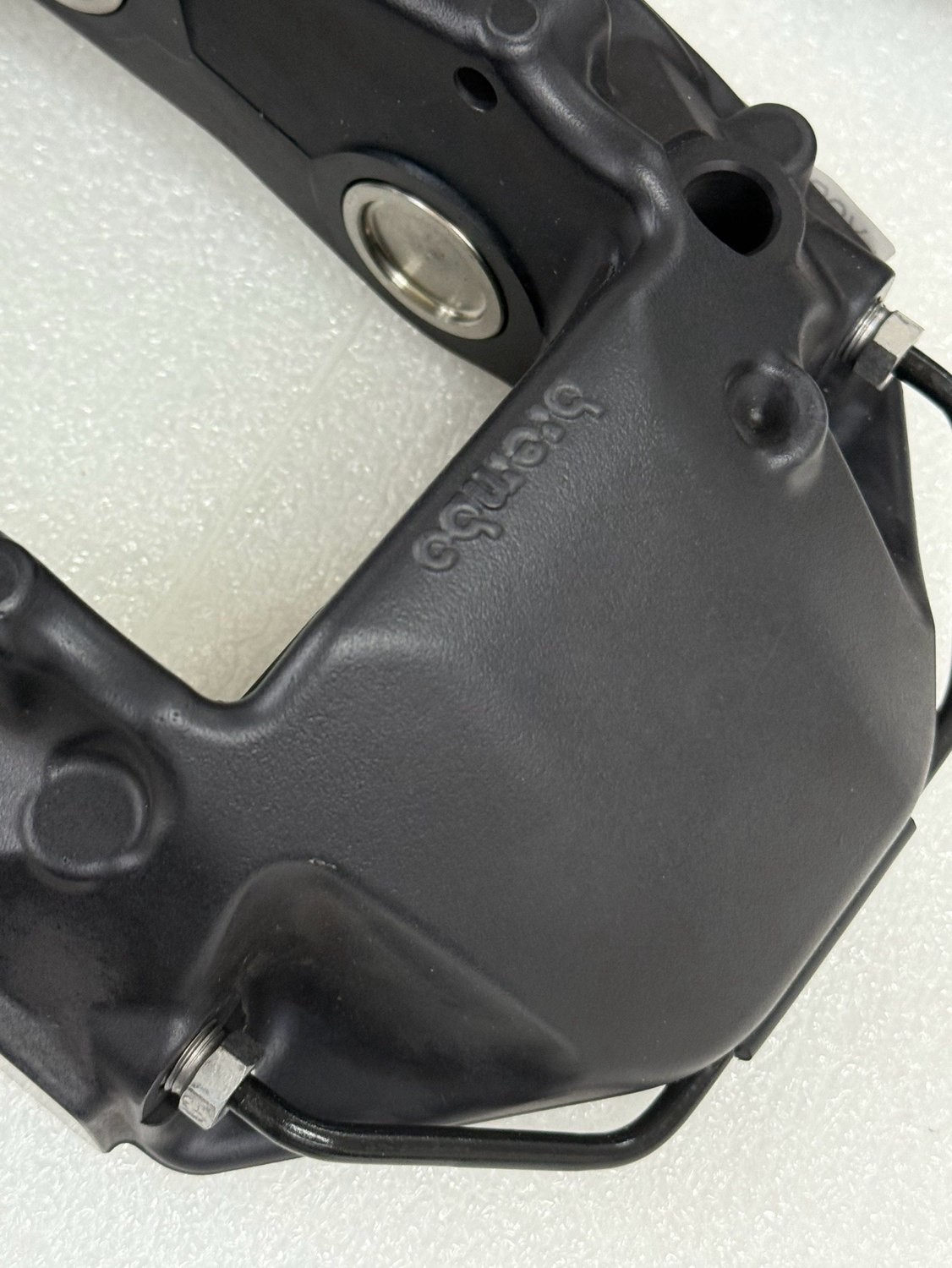 BREMBO GTS 六活塞卡鉗 · 6