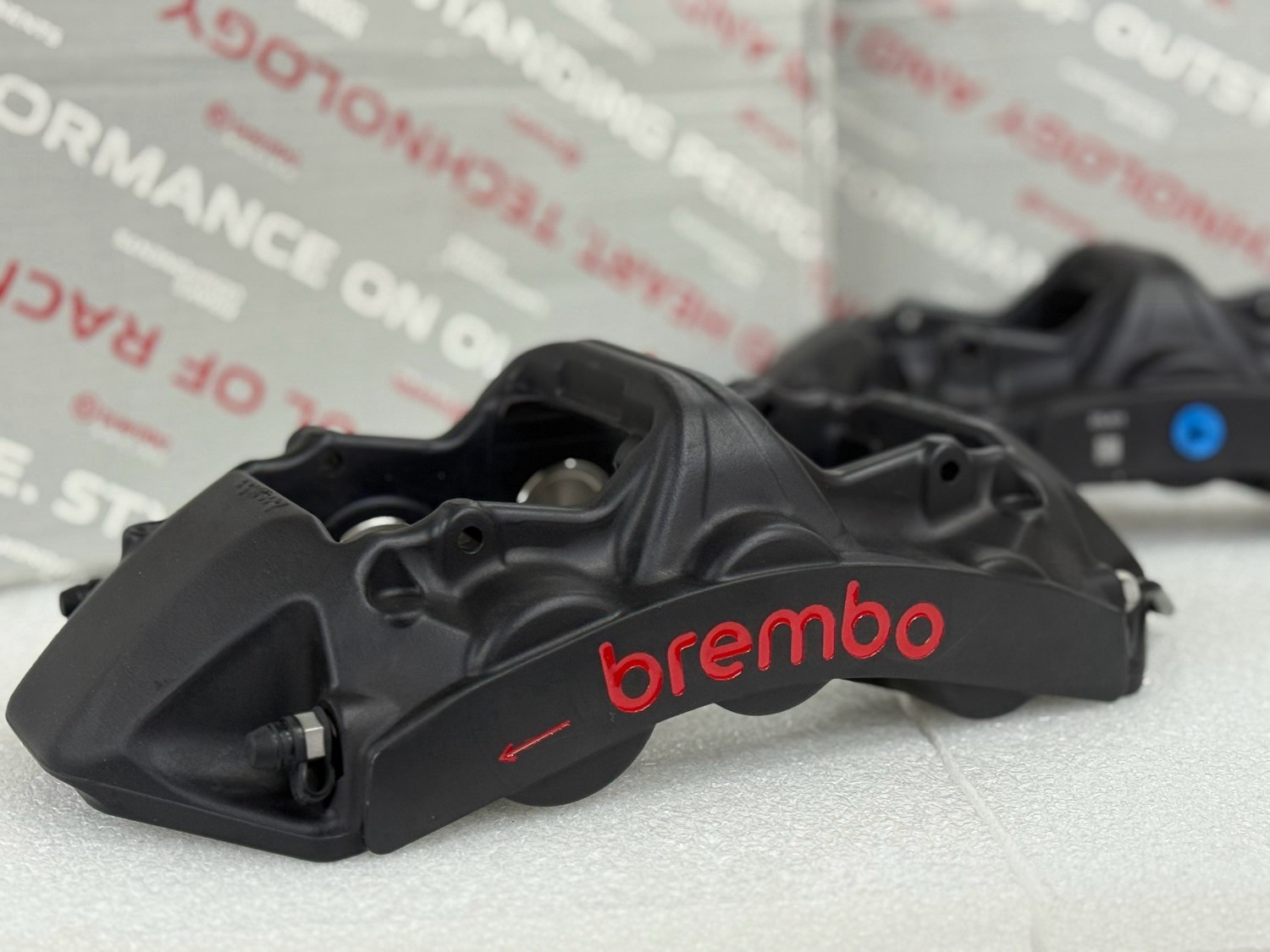 BREMBO GTS 六活塞卡鉗 · 7