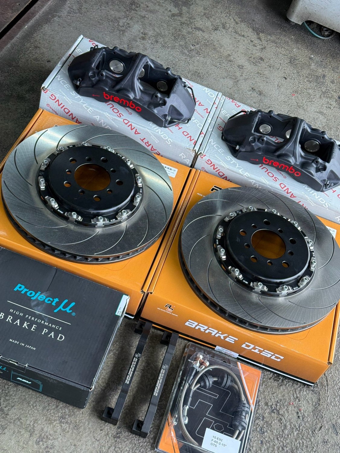BREMBO GTS 六活塞卡鉗 · 8